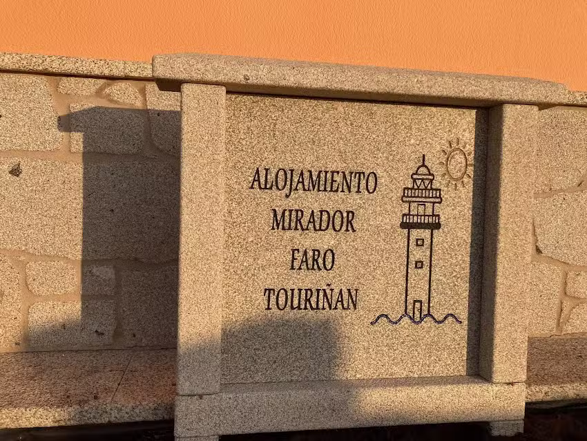 Mirador do faro Touri&ntilde;&aacute;n Alojamiento
