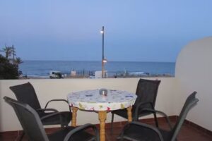 Moj&aacute;car home and beach