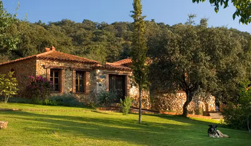 Molino R&iacute;o Al&aacute;jar, Casas rurales con encanto en el Parque Natural de la Sierra de Aracena y Picos de Aroche.