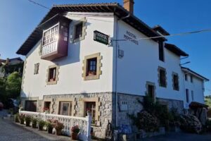 Monta&ntilde;&eacute;s