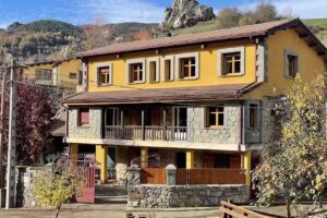 MONTE ROBLO Casa Rural