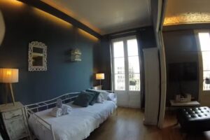 Mr Serrano Apartments