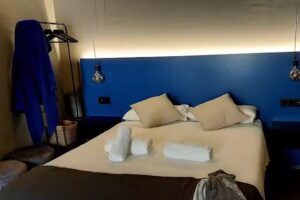 Muralla Sevilla by Lola