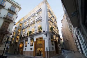 MYR Marqu&eacute;s House Hotel