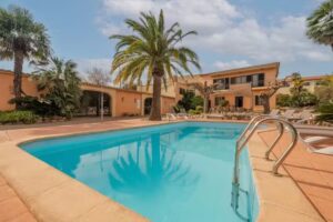 Naturaki Mas Teodoro