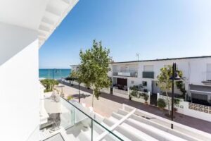 New Frontline Beach &ndash; Mijas Beach House