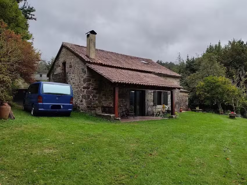 O Lughar Darriba Fogar Natural