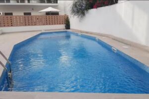 Obra nueva a estrenar con piscina en el centro de Vilanova