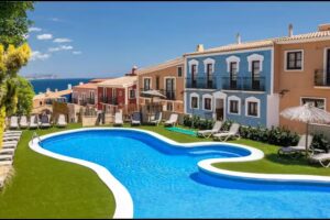 Occidental Pueblo Acantilado