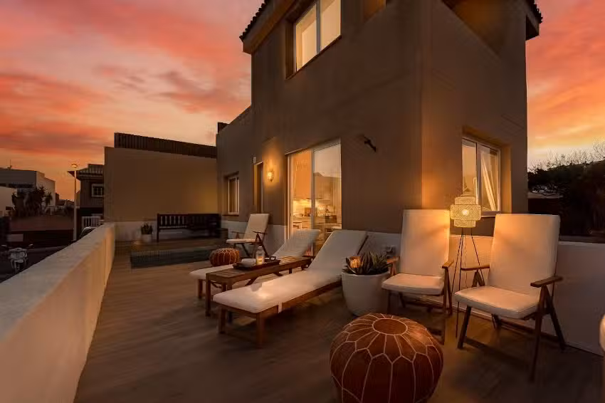 Ocean‑view Villa with Heated Private Pool & Jacuzzi El M&eacute;dano