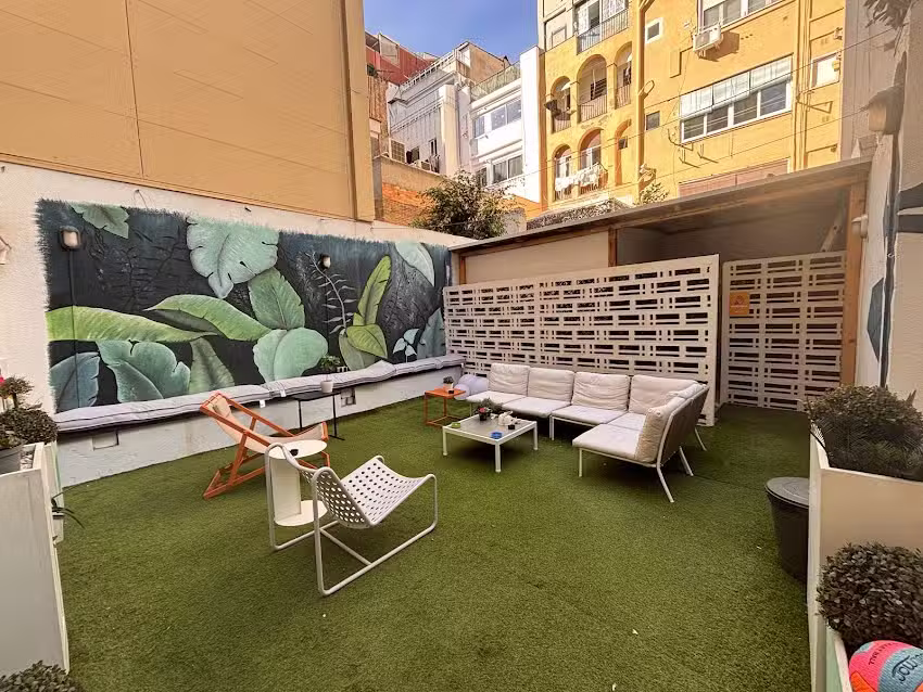 Onefam Paralelo Hostel Barcelona