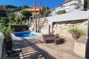 Opening Doors Premi&aacute; de Dalt