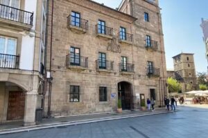 Palacio de Avil&eacute;s, Affiliated by Meli&aacute;