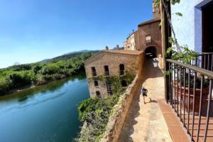 Palau de Miravet: alojamiento singular, centre d&rsquo;art Joaquim Mir