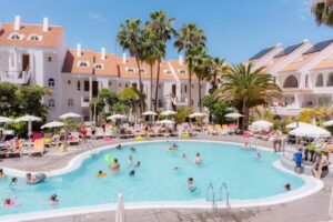 Paradise Park Fun Lifestyle Hotel