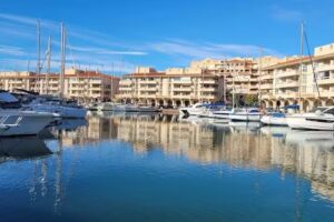 Parking de autocaravanas Puerto Deportivo de Almerimar (Emplazamiento 2)