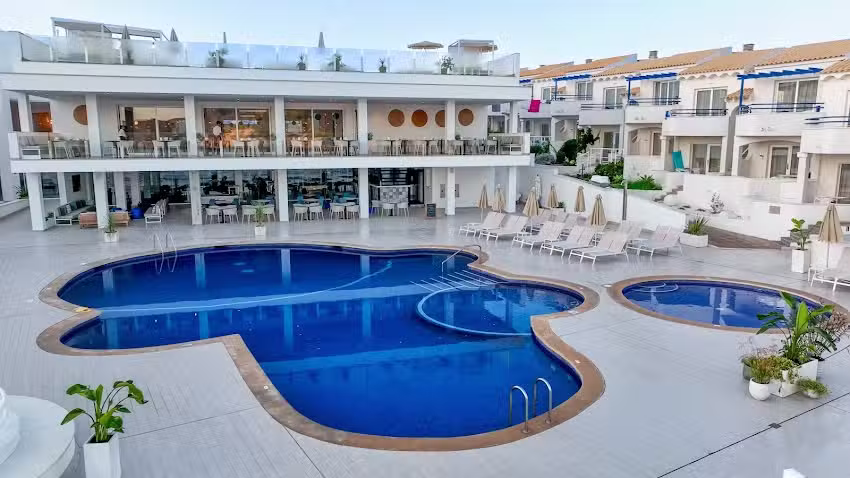 Parque Nereida Suites Hotel