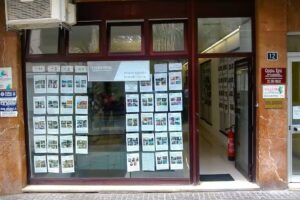 Pedro Ripol Group. Inmobiliaria. Alquiler de apartamentos. Los Cristianos.