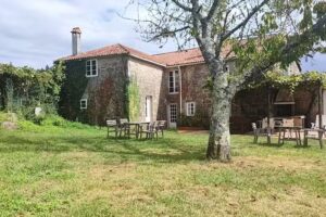 Pensi&oacute;n Albergue de Logrosa.