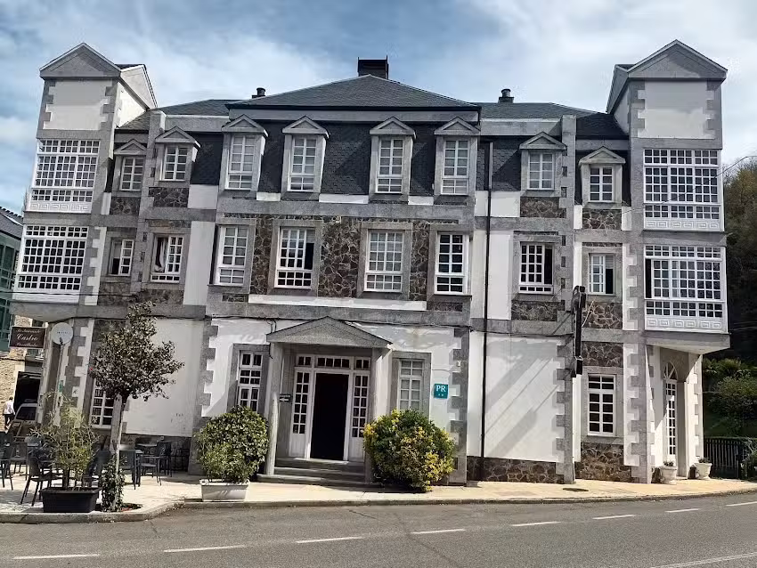 Pensi&oacute;n Castro