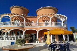 Pensi&oacute;n Los Caballos