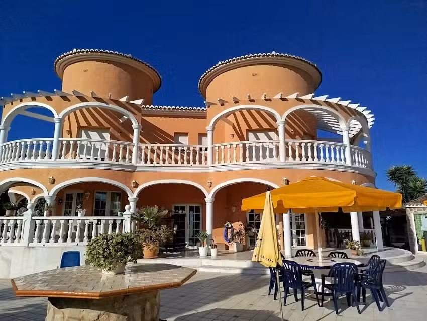 Pensi&oacute;n Los Caballos