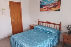 PENSI&Oacute;N &ndash; MARI LOLI- Rooms- Chambres-Alojamiento