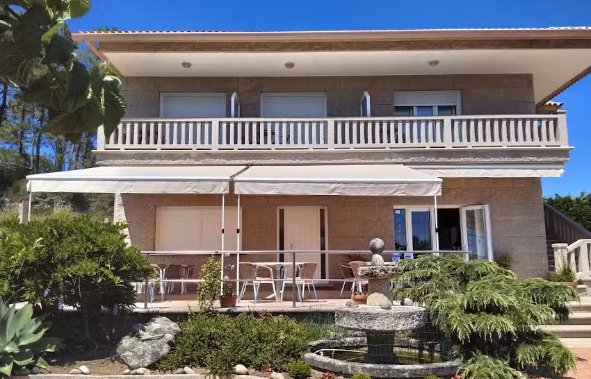 Pensi&oacute;n Playa Mar Cachadi&ntilde;as