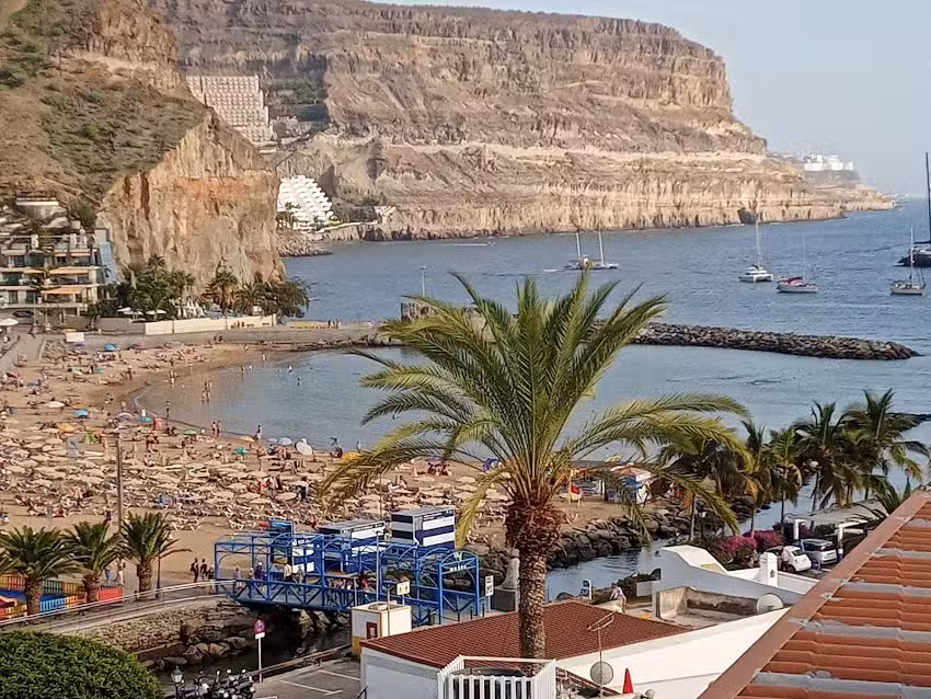 Pensi&oacute;n Playa Mog&aacute;n