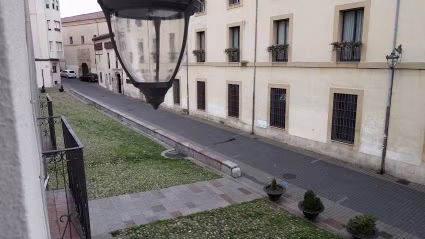 Pensi&oacute;n Plaza del Grano