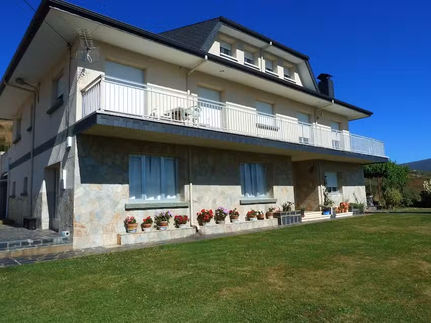 Pension Riego de Ambros