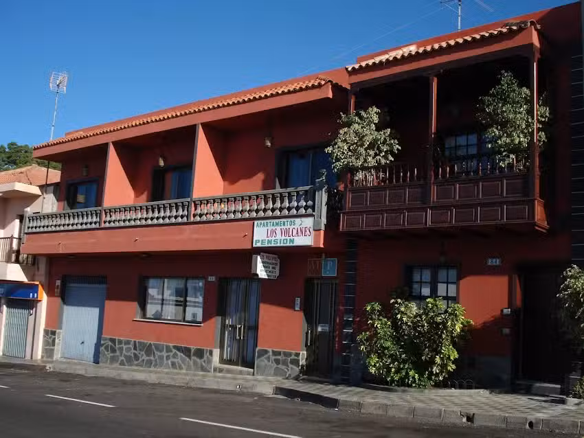 Pensi&oacute;n y Apartamentos Los Volcanes