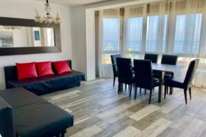 Perfect to enjoy Barcelona & the sea