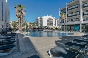 Pins Platja Apartments