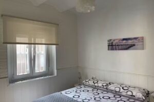 Planta baja iluminada amplia terraza