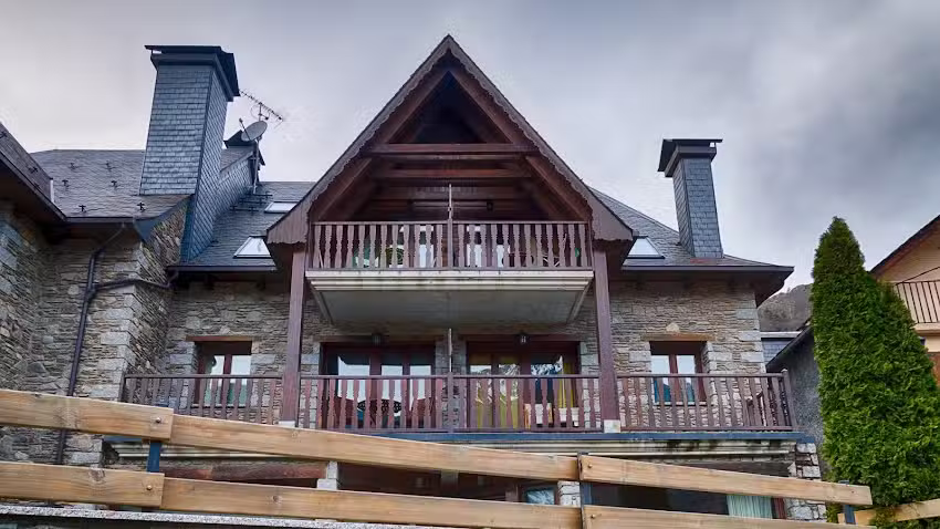 Plauslaurit Mountain