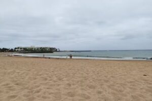 Playa las cucharas apartments. Tahiche apartamentos.