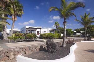 Playa Limones Bungalows