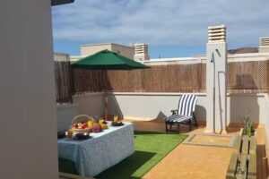 Playa Sardina Galdar relaxing Atico con terraza Wifi