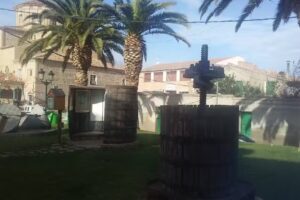 Plaza de Espa&ntilde;a Almonacid de la Sierra