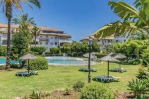 Poseidon Dama de Noche