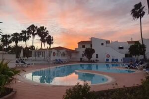 Puerto Caleta Apartments