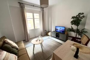 Rare 2BR in Montolivet/Russafa