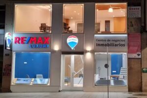 RE/MAX LUXURY Inmobiliaria
