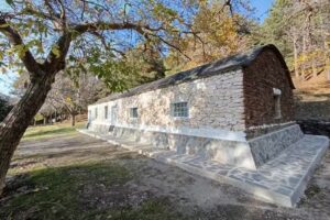 Refugio de La Cucaracha o Calvario 1775m