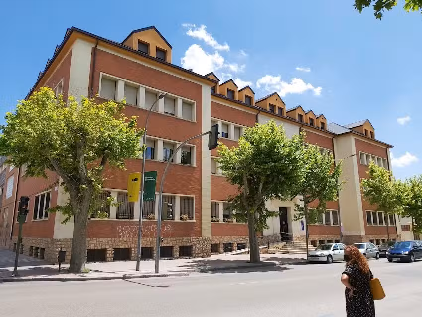 Residencia Universitaria Alonso de Ojeda