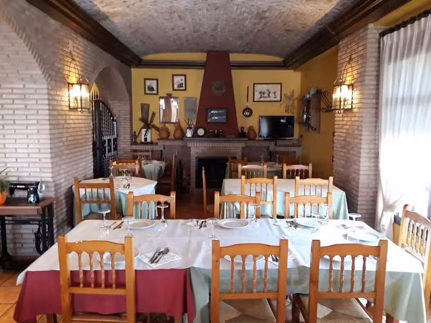 Restaurante Antol&iacute;n