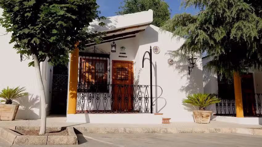 Restaurante Apartahotel El Ca&ntilde;uelo