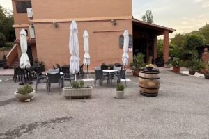 Restaurante El Papa & El Moli de Pontons suites con jacuzzi- escapadas rom&aacute;nticas