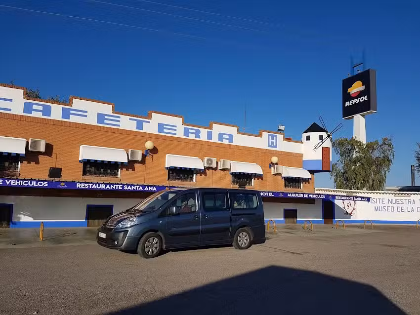 Restaurante SANTA ANA Cafeteria